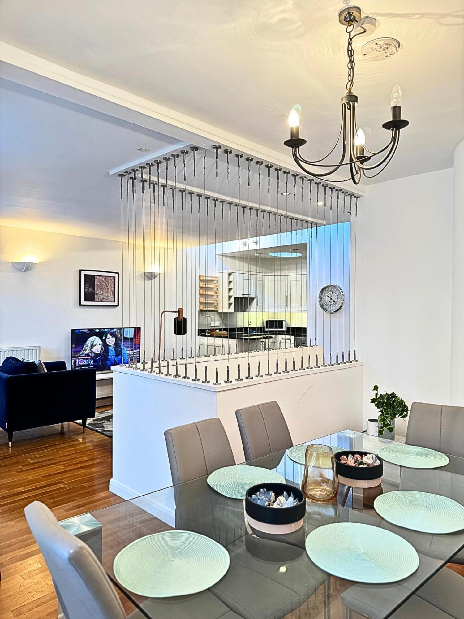 The Heart Of Kensington Mews - 3 Bedrooms House-Private Entrance-Hyde Park Walk Away-Green Park 9 Minutes Underground- The Best Of London With Glamour Of Kensington Exterior foto
