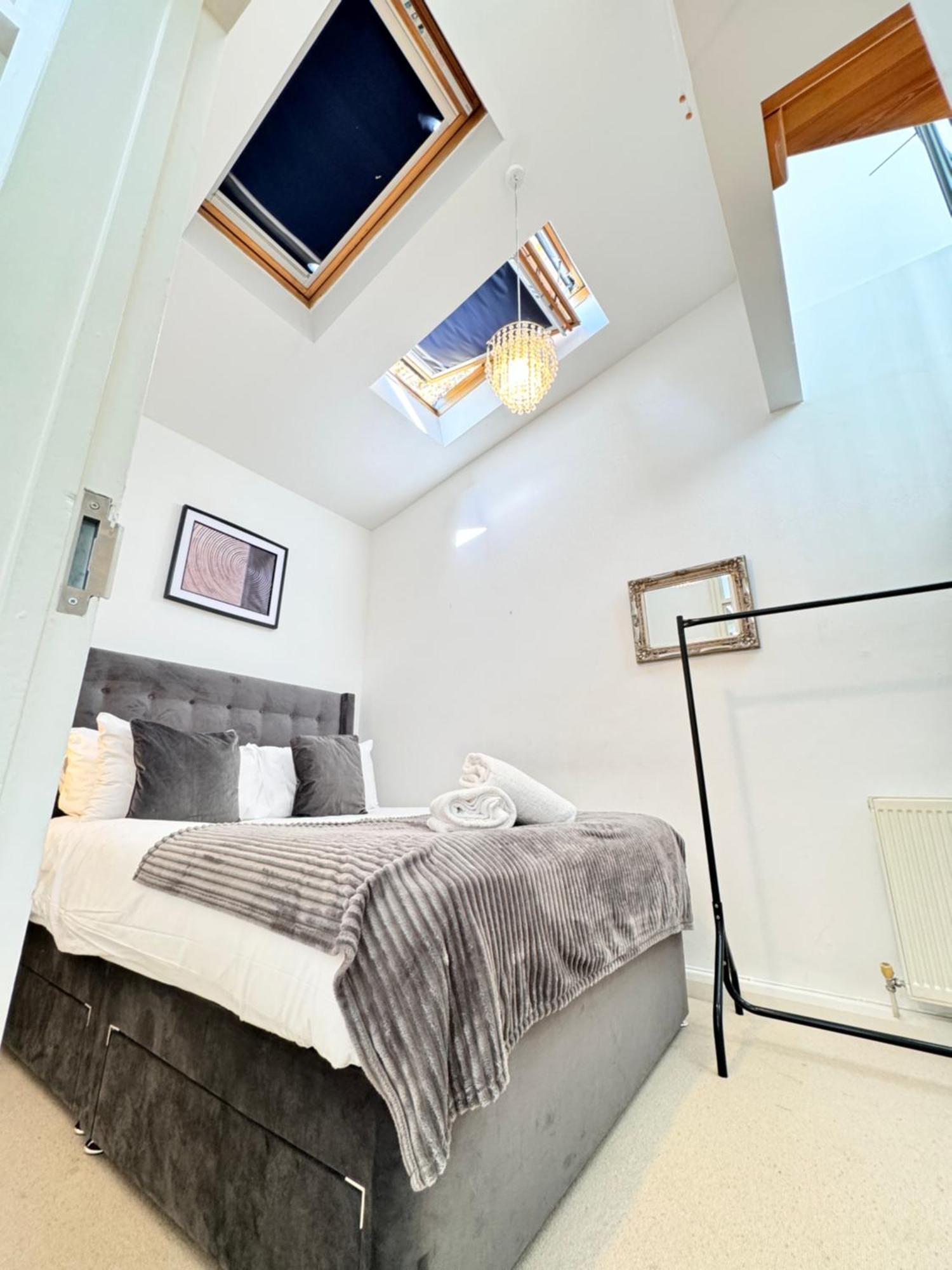 The Heart Of Kensington Mews - 3 Bedrooms House-Private Entrance-Hyde Park Walk Away-Green Park 9 Minutes Underground- The Best Of London With Glamour Of Kensington Exterior foto